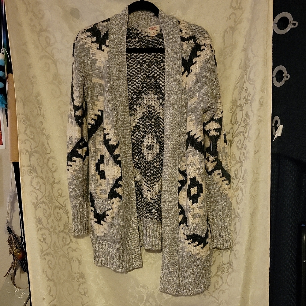 Mossimo Supply Co. Gray and Black Patterned Cardigan